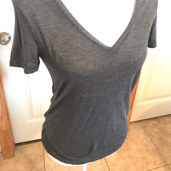 4️⃣ bp v-Neck Tee NEW charcoal - Picture 7 of 7